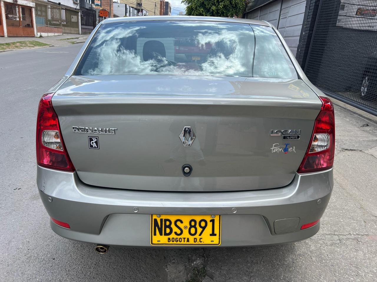 2013 RENAULT LOGAN FAMILIER